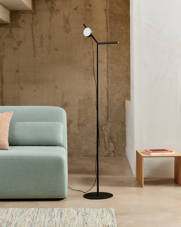 KAVE HOME Orey sort metal gulvlampe med multi-position spotlight