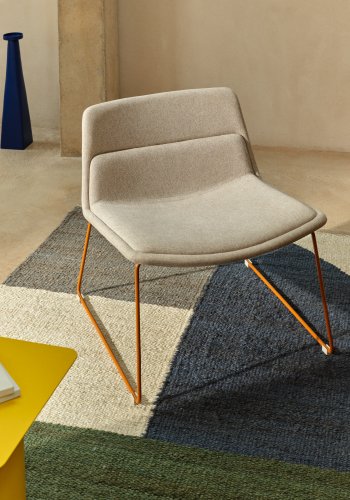 KAVE HOME Zahara beige lnestol med stlben og FSC 100% terracotta finish