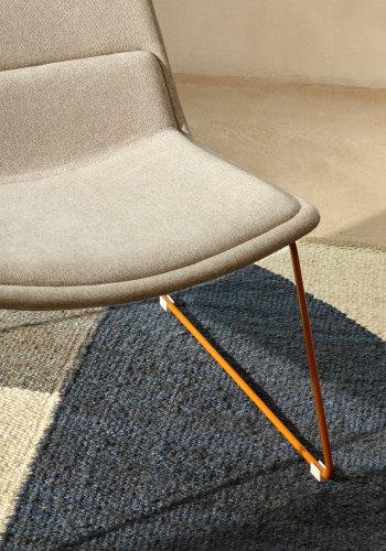 KAVE HOME Zahara beige lnestol med stlben og FSC 100% terracotta finish