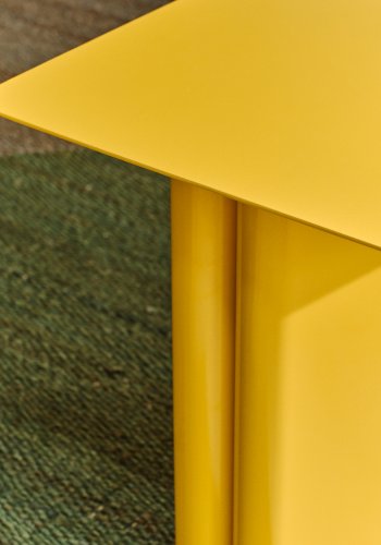 KAVE HOME Arvin sidebord, kvadratisk - gul jern (42x42)