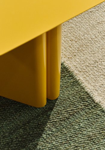 KAVE HOME Arvin sidebord, kvadratisk - gul jern (42x42)