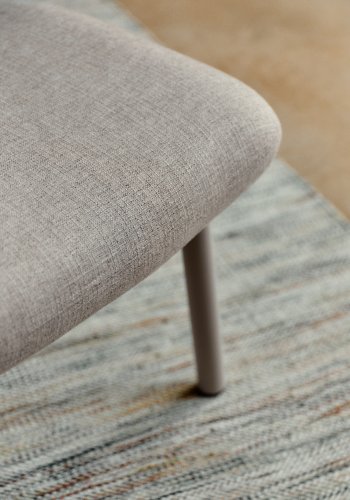 KAVE HOME Inari fodsttte i beige og stl med beige malet finish 60 x 50 cm FSC Mix Credit