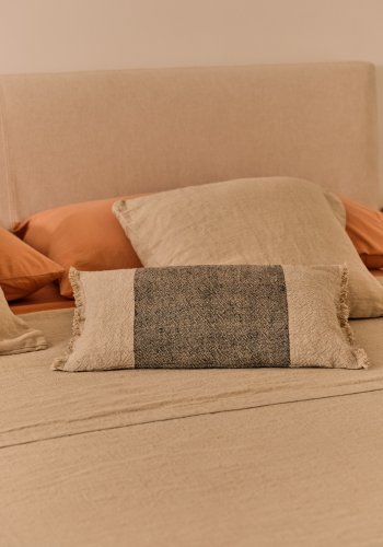 KAVE HOME Blok sengeramme, m. sengegavl, aftageligt betrk, u. madras, u. bund - ecru stof (160x200)