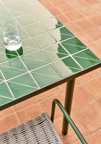 KAVE HOME Maurina udendrsbord i grn galvaniseret stl med grnne fliser 182 x 91cm