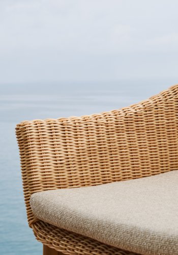 KAVE HOME Galea skammel i FSC 100% massivt teaktr og syntetisk rattan 65cm