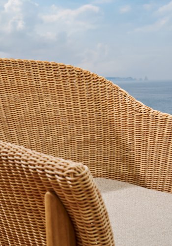 KAVE HOME Galea stol i FSC 100% massivt teaktr og syntetisk rattan