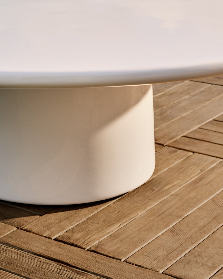 KAVE HOME Albanella sofabord, rund - blank hvid cement (110)