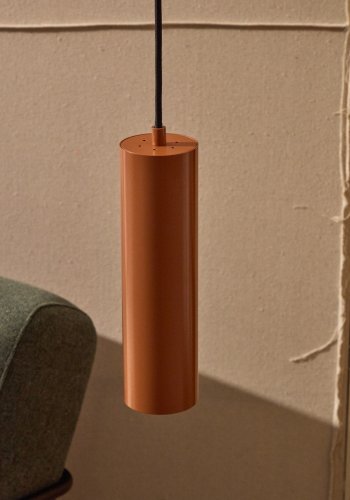 KAVE HOME Andia loftslampe i aluminium med terracotta malet finish