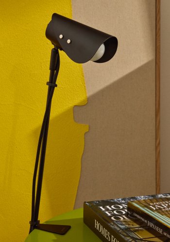 KAVE HOME Jula skrivebordslampe med klemme i sort metal