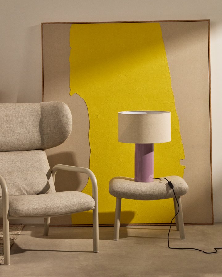 KAVE HOME Tonerisk keramisk bordlampe med lilla finish og bomuld