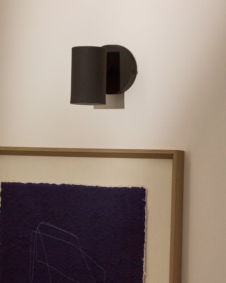 KAVE HOME Manie vgmonteret metallampe med sort stbejernseffekt finish