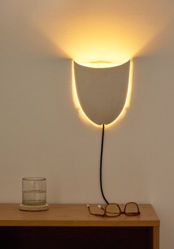 KAVE HOME Nibla vgmonteret lysarmatur i hvidt lereffektmetal