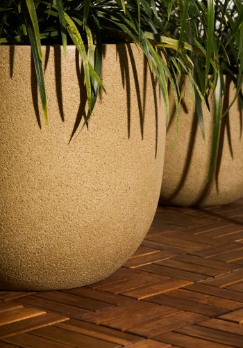 KAVE HOME Selvi plantekasse med lysebrun steneffekt 37cm