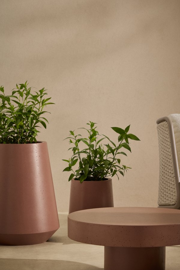 KAVE HOME Calun urtepotteskjuler, rund - rdbrun cement (32)