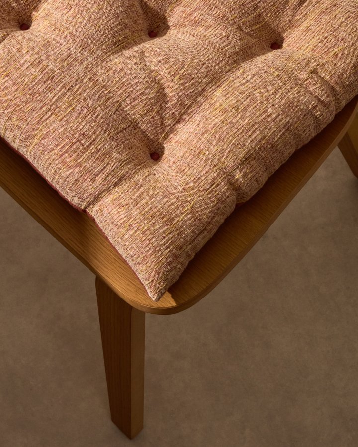 KAVE HOME Aren stolehynde, kvadratisk - pink stof (45x45)