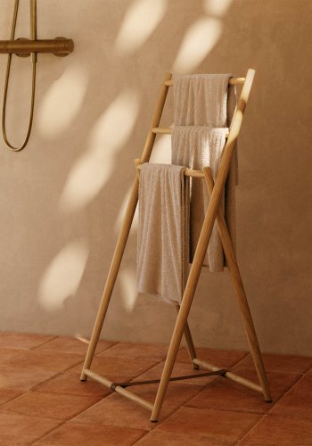 KAVE HOME Roxana hndkldeholder i massiv teak, 50 x 95 cm