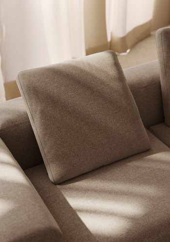 KAVE HOME Blok pude, kvadratisk - beige chenille (60x60)