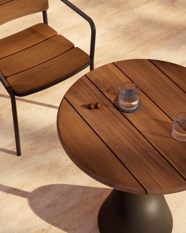 KAVE HOME Saura bord, sort metalplade akacie med valnddefinish, 75 x Ã˜70 cm FSC 100%