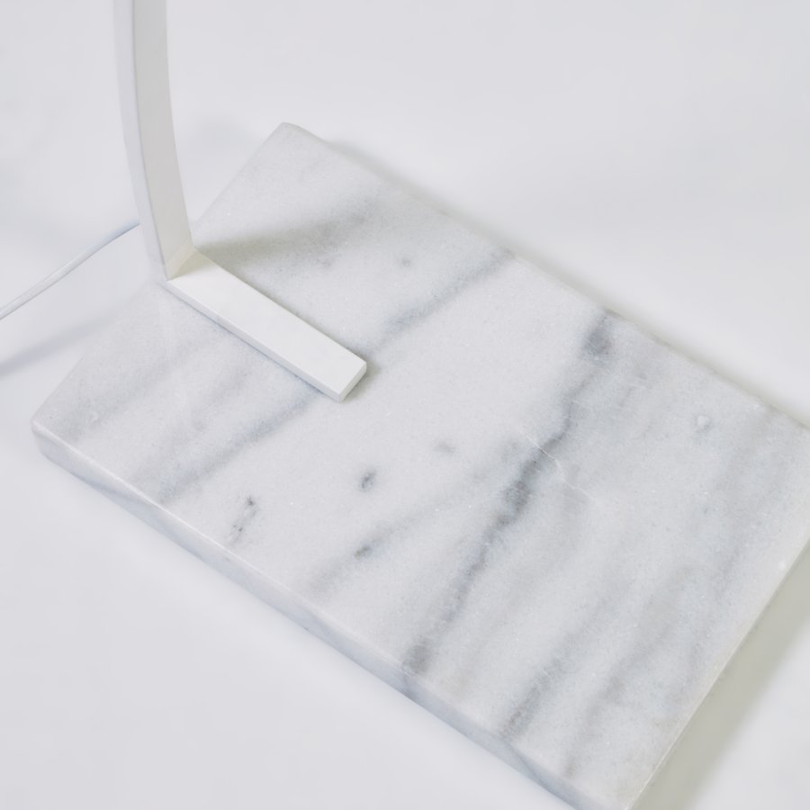 KAVE HOME Juhe gulvlampe - natur askefinér og hvid stl/marmor