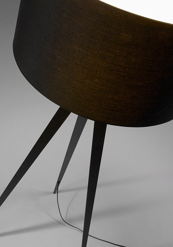 KAVE HOME Uzagi gulvlampe - sort metal/stof 