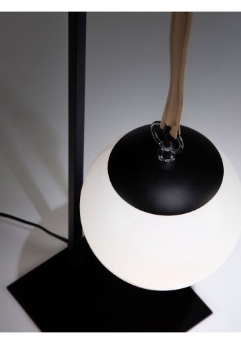 KAVE HOME Monteiro bordlampe - akrylglas og sort metal