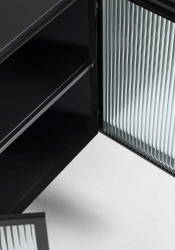 KAVE HOME Trixie sknk, m. 4 lger og hylde - klar glas og sort stl (160x81)