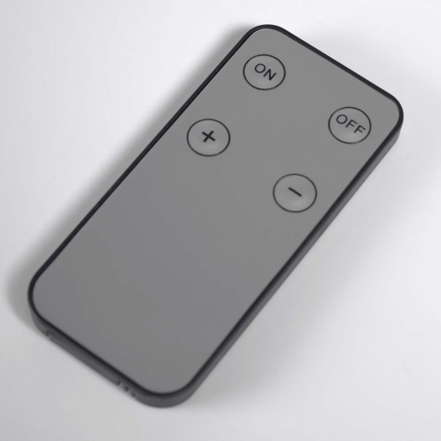 KAVE HOME Dinesh gulvlampe, ledningsfri - sort stl og hvidt polyethylen ( 35)