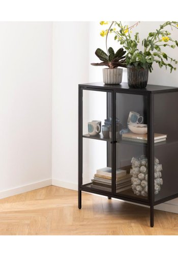 ACT NORDIC Newcastle vitrineskab, m. 2 glaslger - sort metal