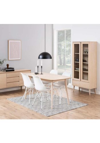 ACT NORDIC Nagano vitrineskab, m. 2 lger og 1 skuffe - glas og hvidpigmenteret egefiner/eg