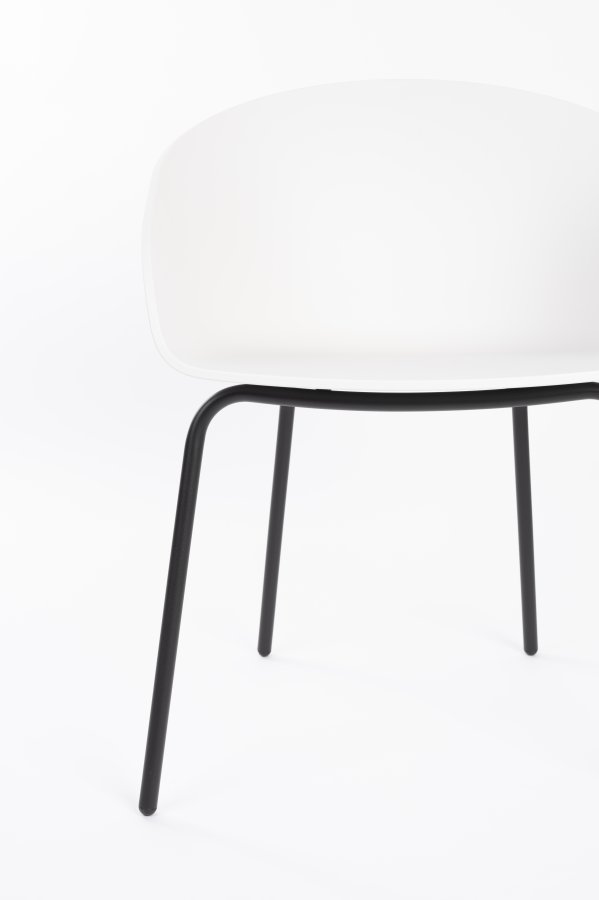 ZUIVER Void spisebordsstol, m. armln - mlkehvid genanvendt polypropylen og sort stl