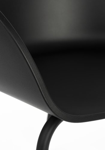 ZUIVER Void spisebordsstol, m. armln - sort genanvendt polypropylen og sort stl