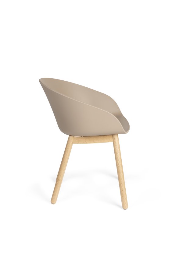 ZUIVER Void spisebordsstol, m. armln - latte brun genanvendt polypropylen og natur eg