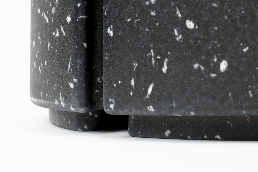 ZUIVER Bloom udendrs loungestol - sort granitlook genanvendt exopixel