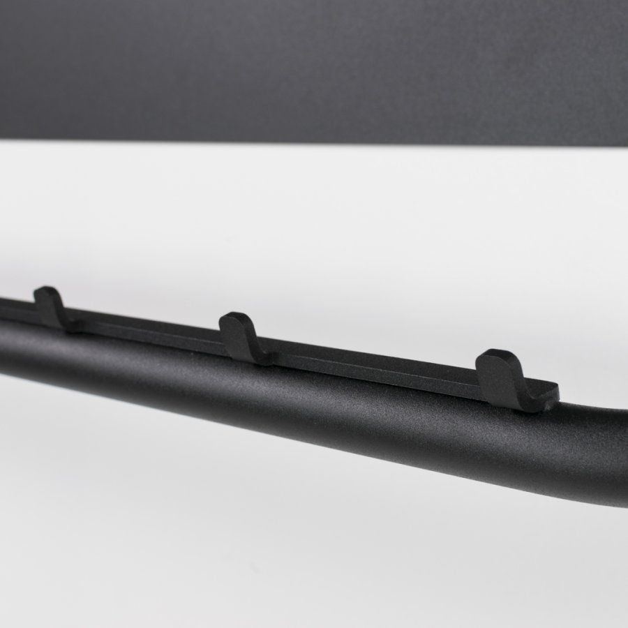 TORNA DESIGN Bend knagerkke, m. 7 knager - sort stl (B:80)