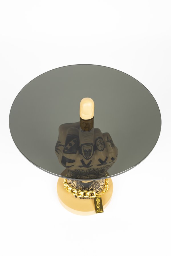 BOLD MONKEY Fother Mucker sidebord, rund - sort glas og guld/multifarvet lve harpiks (40)