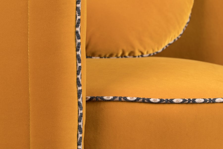 BOLD MONKEY Sassy Granny drejestol, m. armln og pude - okkergul fljl polyester og messing stl