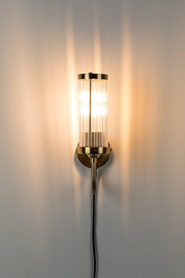 BOLD MONKEY Angel on fire vglampe - klar akryl og messing aluminium