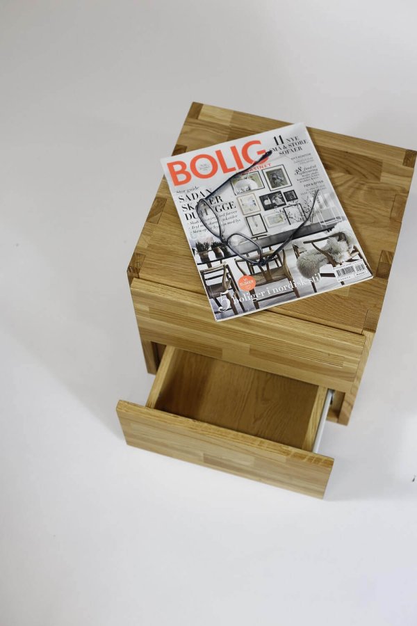 NOCNOI Puzzle kvadratisk reol, m. 1 rum - massiv olieret eg, til vg/gulv (36x36)