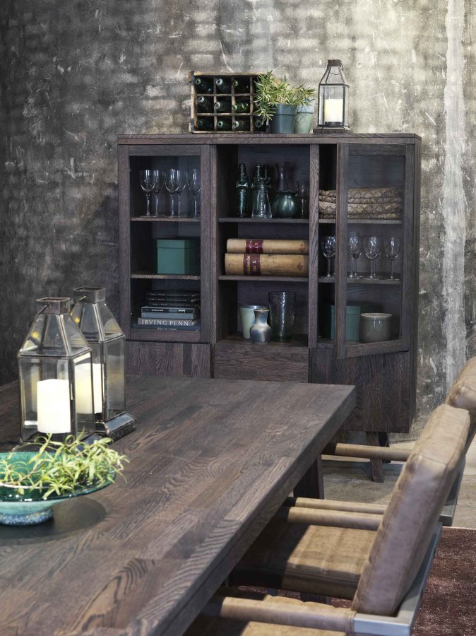 ROWICO Brooklyn vitrineskab - rget eg, m. 4 lger og 2 skuffer 