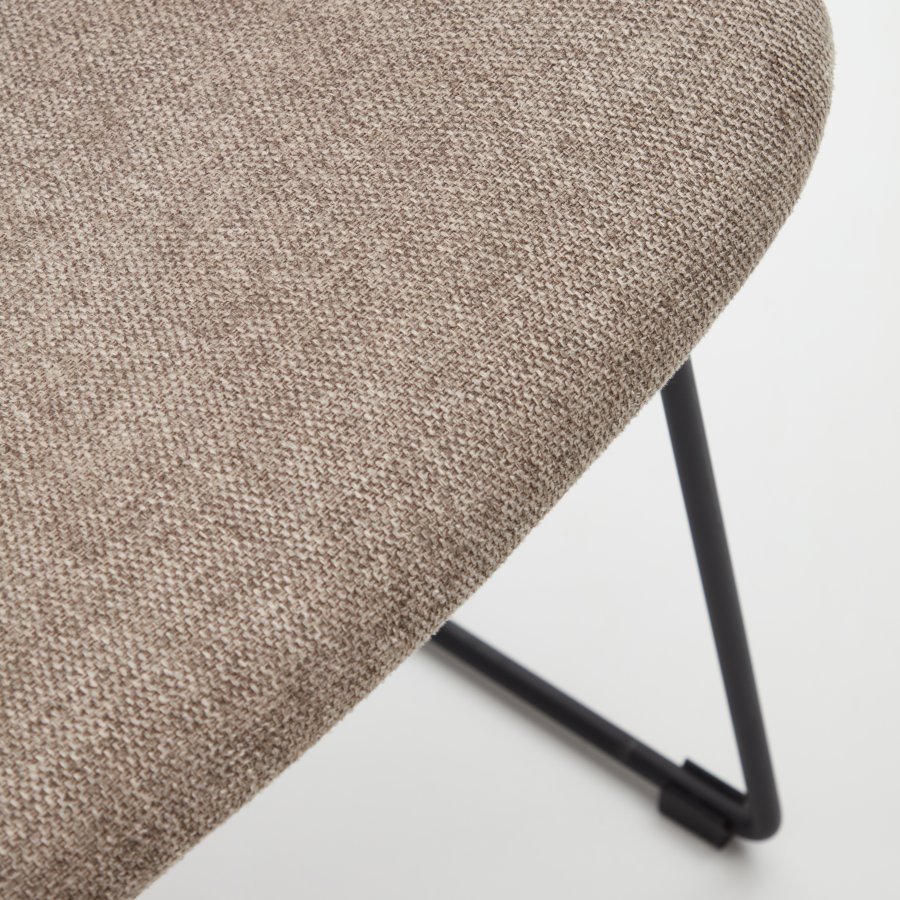 KAVE HOME Zahara spisebordsstol - brun stof og sort stl