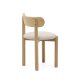 KAVE HOME Nebai stol i beige chenille med massiv egetr struktur og naturlig finish FSC MIX C