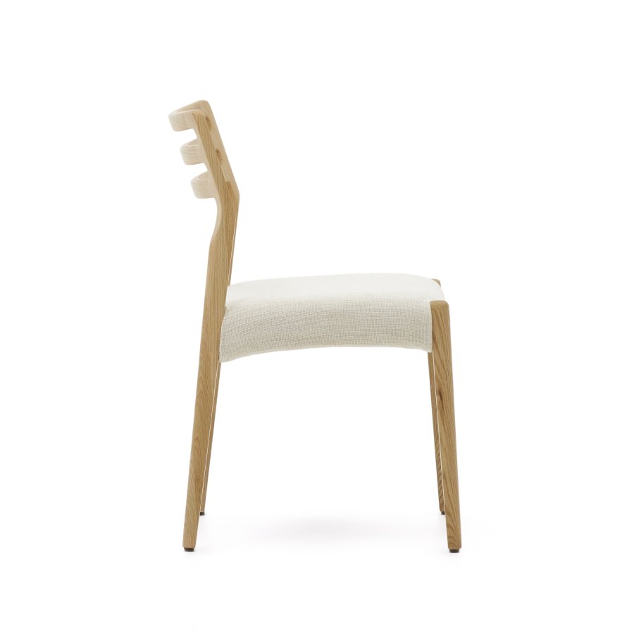 KAVE HOME Cudia stol aftageligt betrk i beige chenille massivt egetr naturlig finish FSC Mix Credit