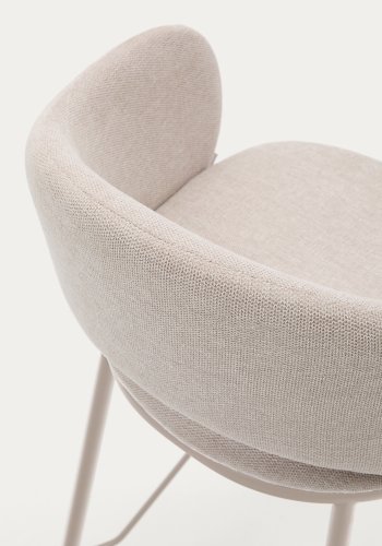 KAVE HOME Maina skammel i beige chenille og stlben i beige finish, FSC Mix Credit, 65 cm