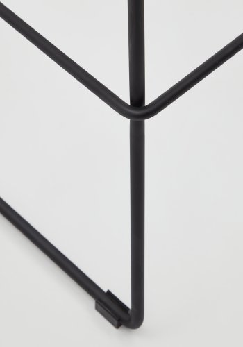 KAVE HOME Zahara barstol, m. rygln og fodsttte - beige stof og sort stl