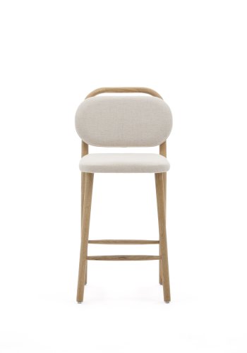 KAVE HOME Helda skammel i beige chenille og massivt egetr FSC Mix Credit 65 cm