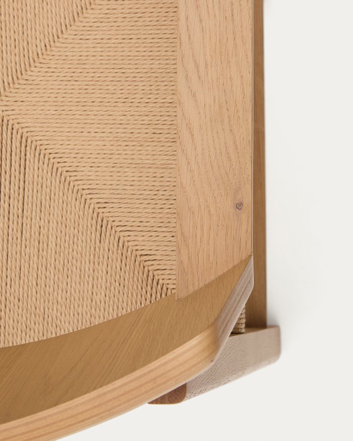 KAVE HOME Idun stol lavet af FSC 100% massivt egetr med naturlig tone finish og snoresde