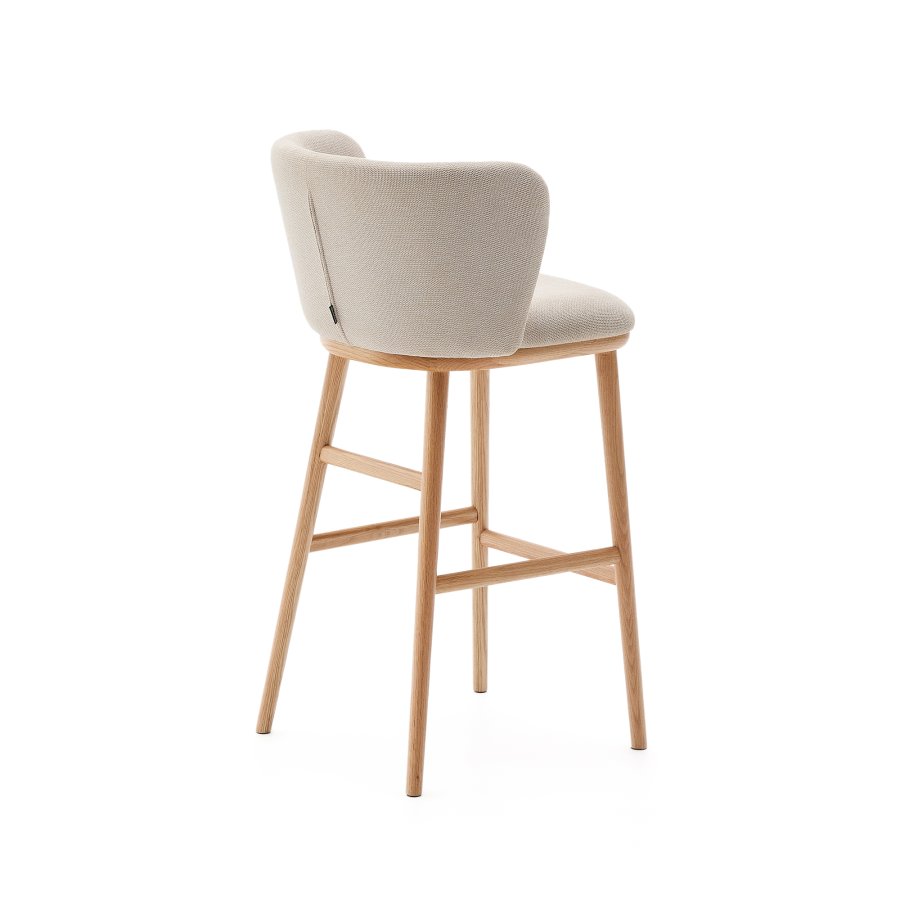 KAVE HOME Ciselia barstol, m. rygln og fodsttte - beige chenille og natur asketr (H:75cm)
