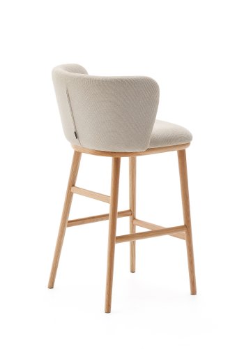 KAVE HOME Ciselia skammel beige chenille og massivt asketr naturlig tone finish FSC Mix Credit 65 cm