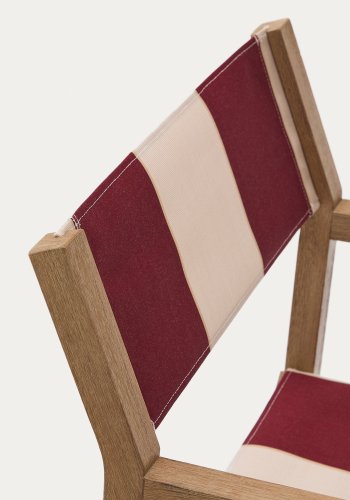 KAVE HOME Vilara bordeaux og beigestribet udendrs klapstol lavet af FSC 100% massivt akacietr