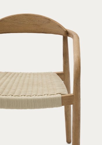 KAVE HOME Nina stabelbar stol lavet af FSC 100% massivt akacietr og ecru rebsnor